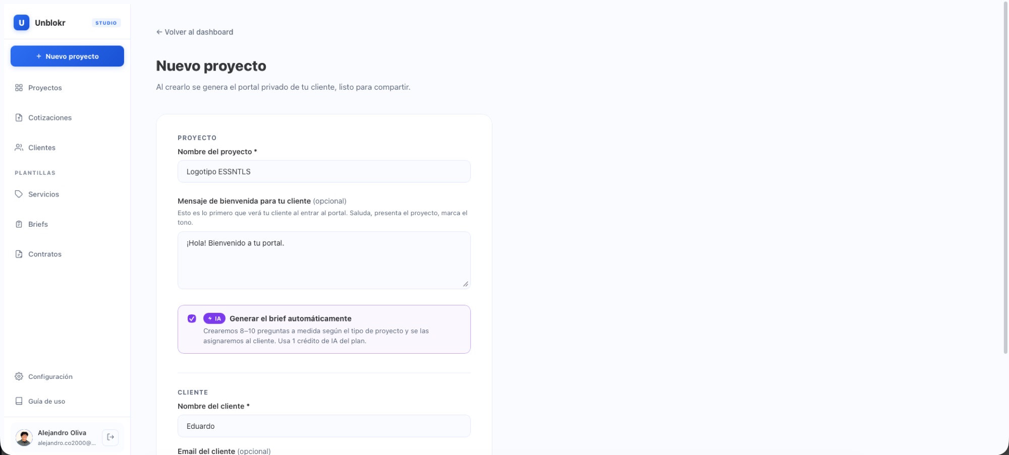 Creación de un proyecto: genera el portal del cliente y un brief con IA